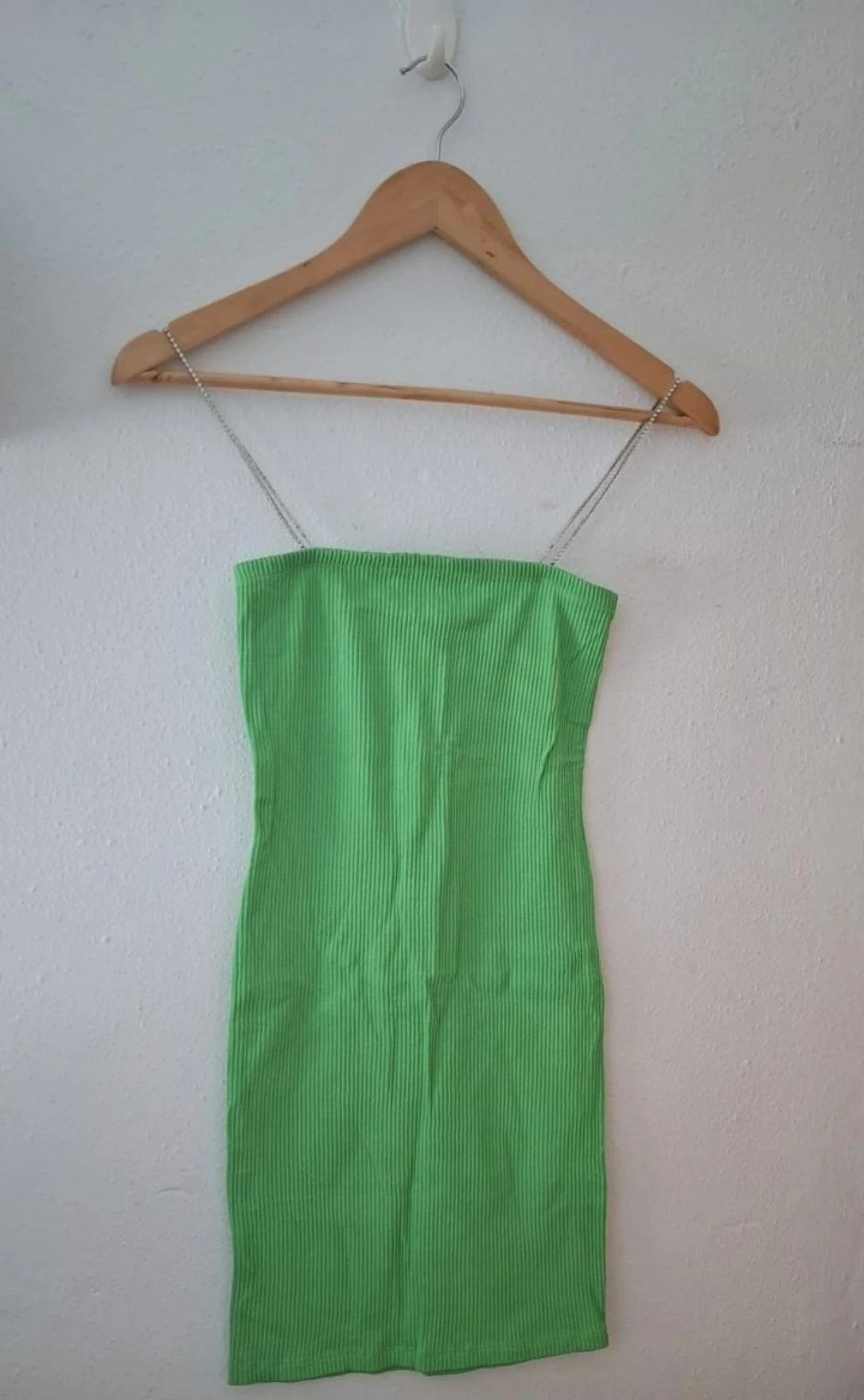 Robe bershka courte verte avec bretelles strass édition limitée Y2K – photo 2